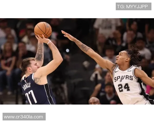 东契奇准三双攻防统治力尽显,文班亚马5失误离场,独行侠险胜诠释英雄联盟篮球 东契奇准三双攻防统治力尽显,文班亚马5失误离场,独行侠险胜诠释英雄联盟篮球