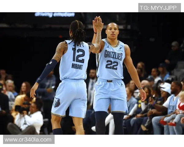 莫兰特呼唤布兰登·克拉克回归,灰熊队“山寨版追梦”缺阵致攻防体系陷困境 莫兰特呼唤布兰登·克拉克回归,灰熊队“山寨版追梦”缺阵致攻防体系陷困境